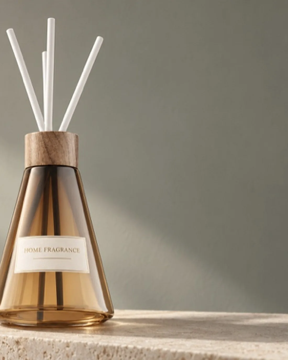 Reed diffuser bottle with wooden collar and reeds for home fragrance